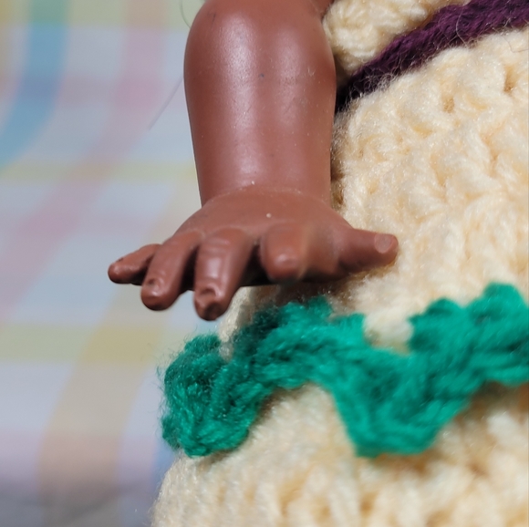 Vintage Native indigenous doll Regal Toy Canada open close eyes crochet dress - Picture 2 of 5